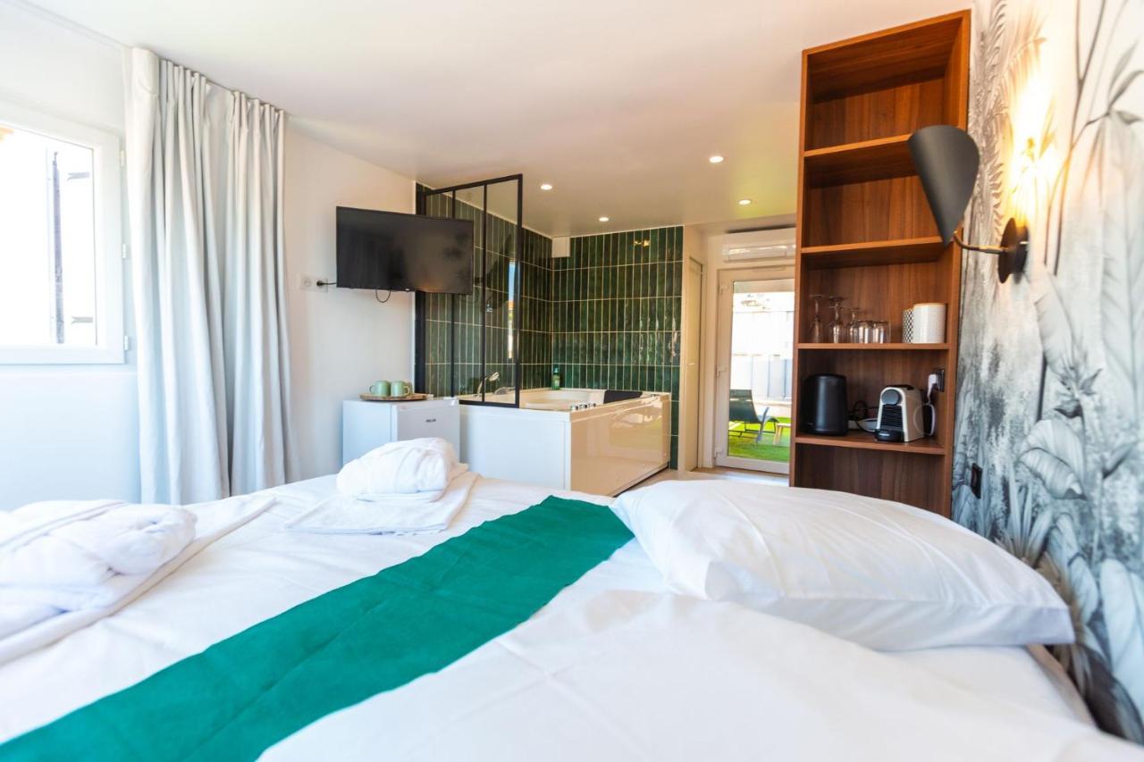 Love Room Du Mont D'Or - Baignoire Spa - Minibar Offert Marseille Exteriér fotografie