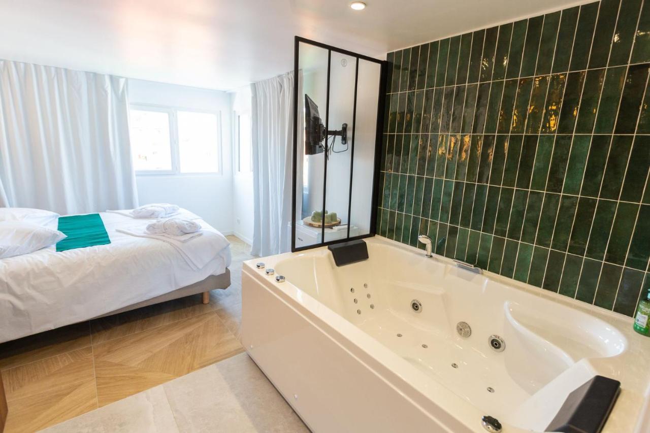 Love Room Du Mont D'Or - Baignoire Spa - Minibar Offert Marseille Exteriér fotografie