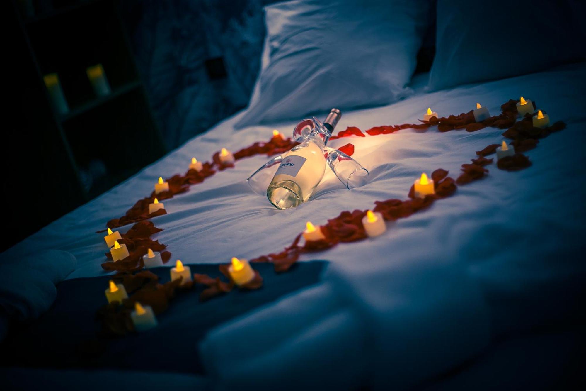 Love Room Du Mont D'Or - Baignoire Spa - Minibar Offert Marseille Exteriér fotografie